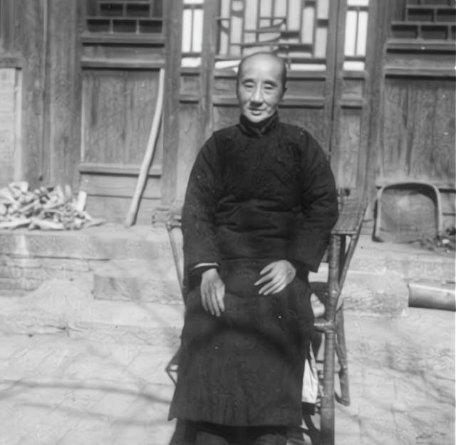 为什么鲁迅不喜欢朱安？看看朱安和别人的合影就知道了