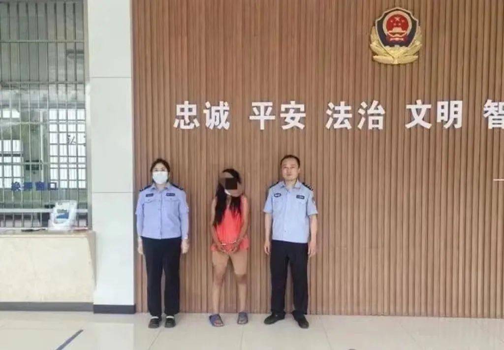 李某盗窃现金被抓获！