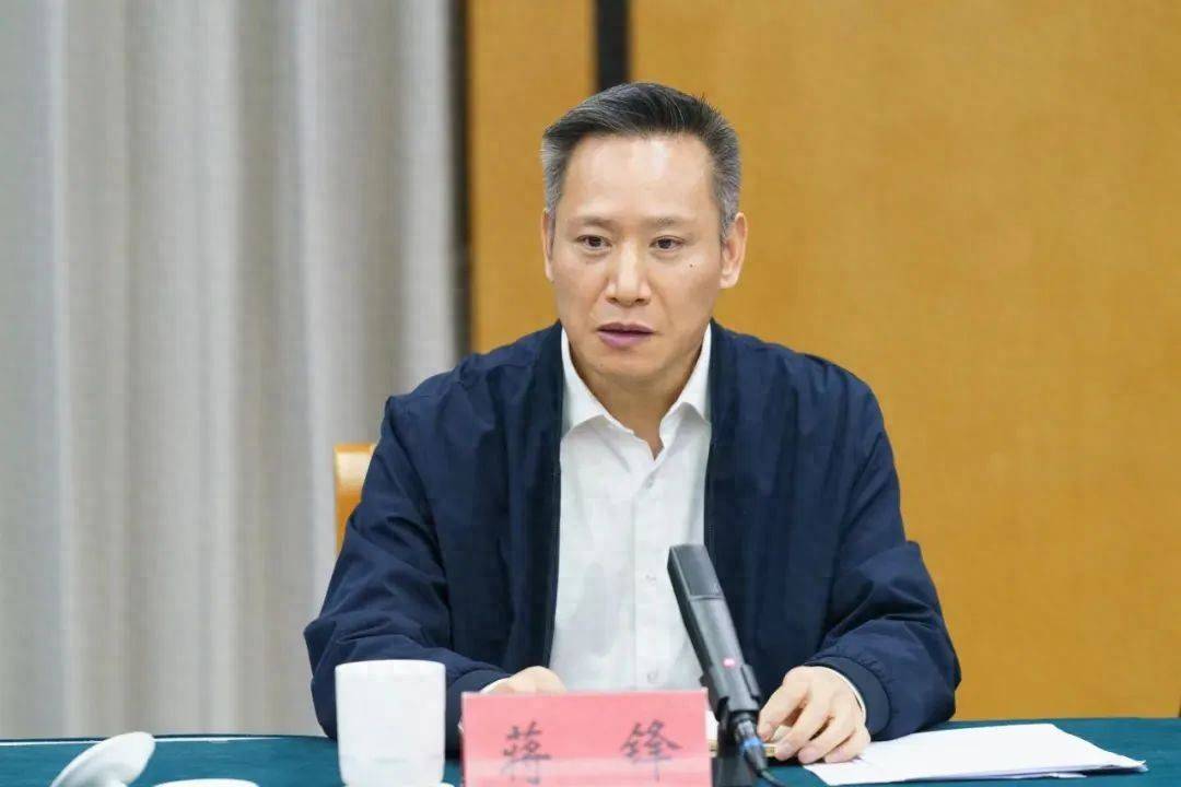 江苏应急管理厅厅长蒋锋任无锡市代市长，赵建军因工作变动辞职