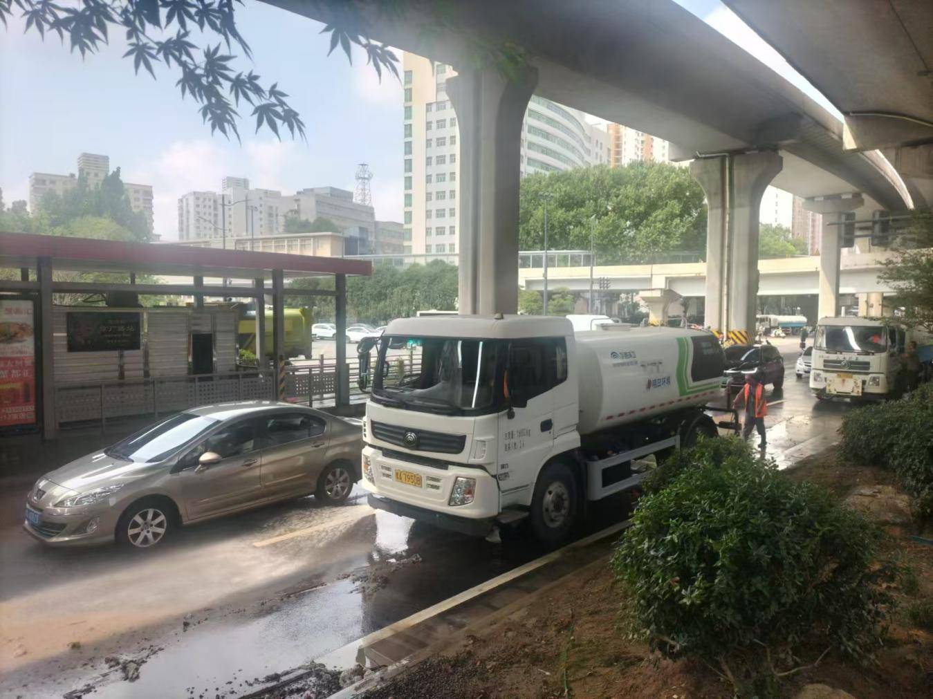 雨后放晴，郑州市区交通秩序已恢复正常