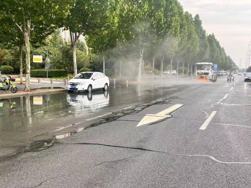 雨后放晴，郑州市区交通秩序已恢复正常